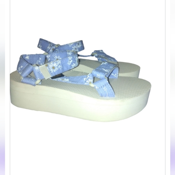 Teva Blue Floral Platform Sandals - Picture 1 of 5